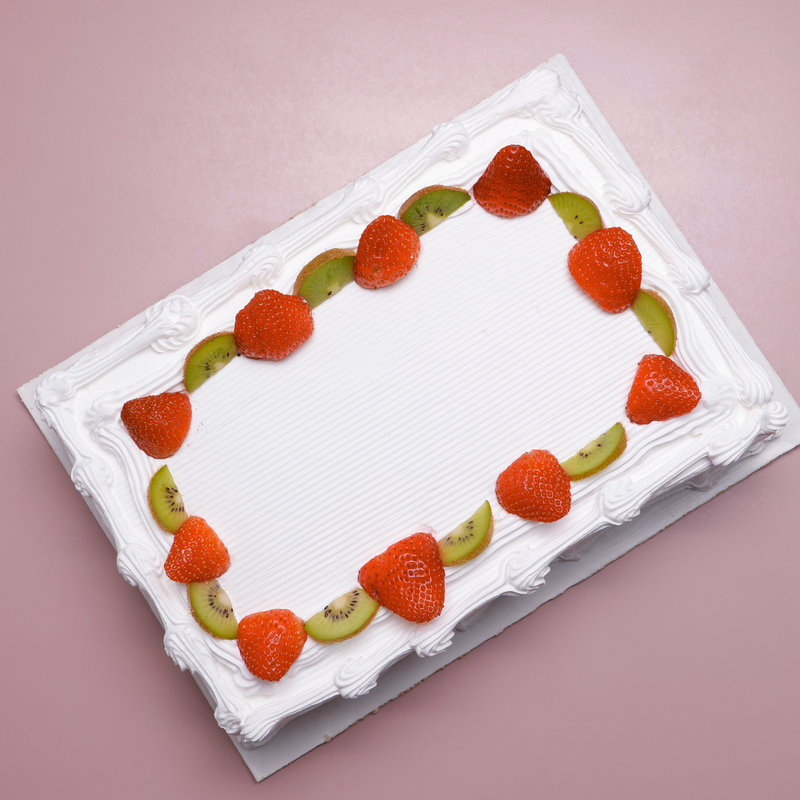 Fresh Strawberry Cake